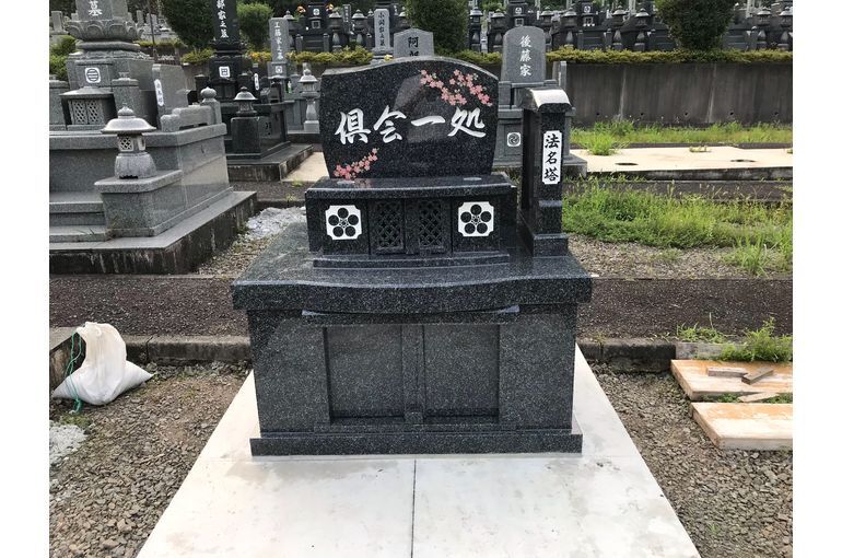 新墓石正面画像