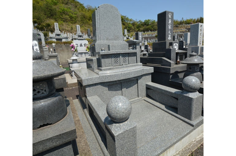 和洋折衷のお墓画像