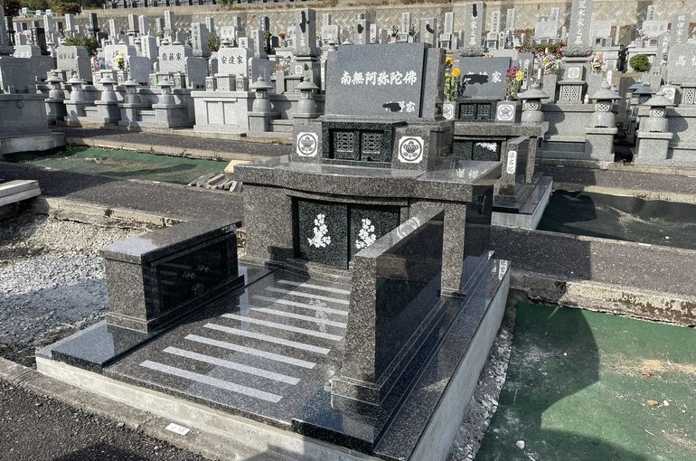 洋型墓